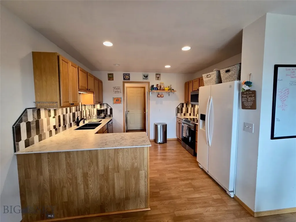 977 N River Rock Drive Belgrade MT 59714