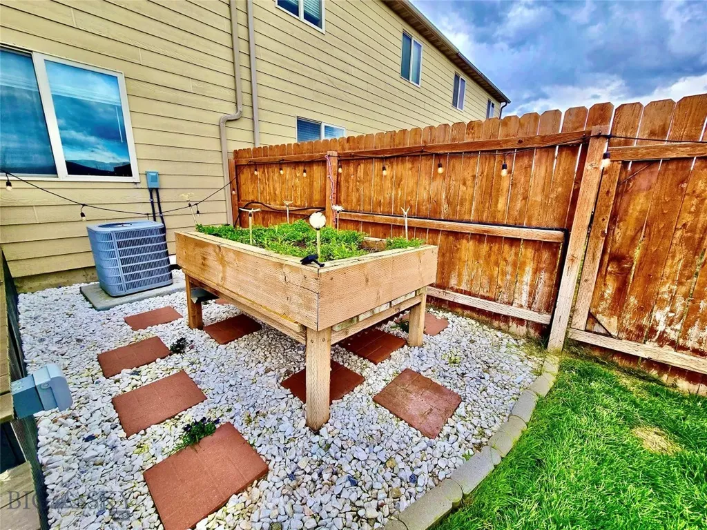 977 N River Rock Drive Belgrade MT 59714