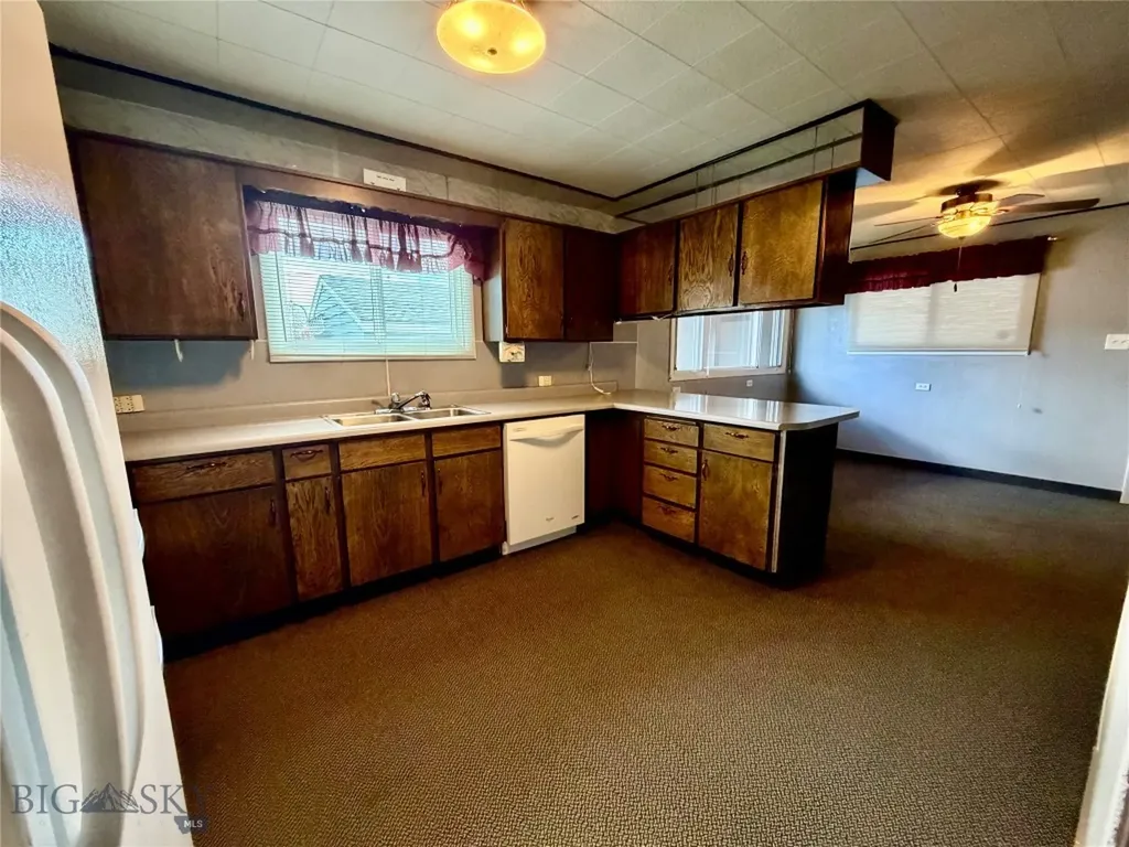 1953 S Warren Avenue Butte MT 59701