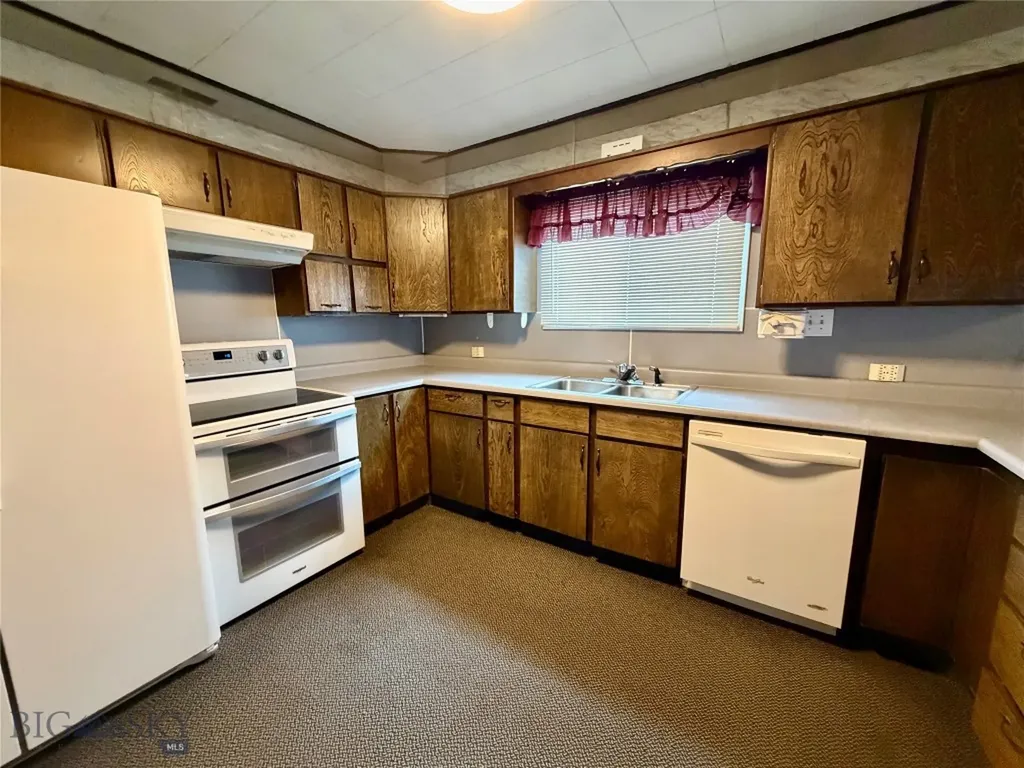 1953 S Warren Avenue Butte MT 59701