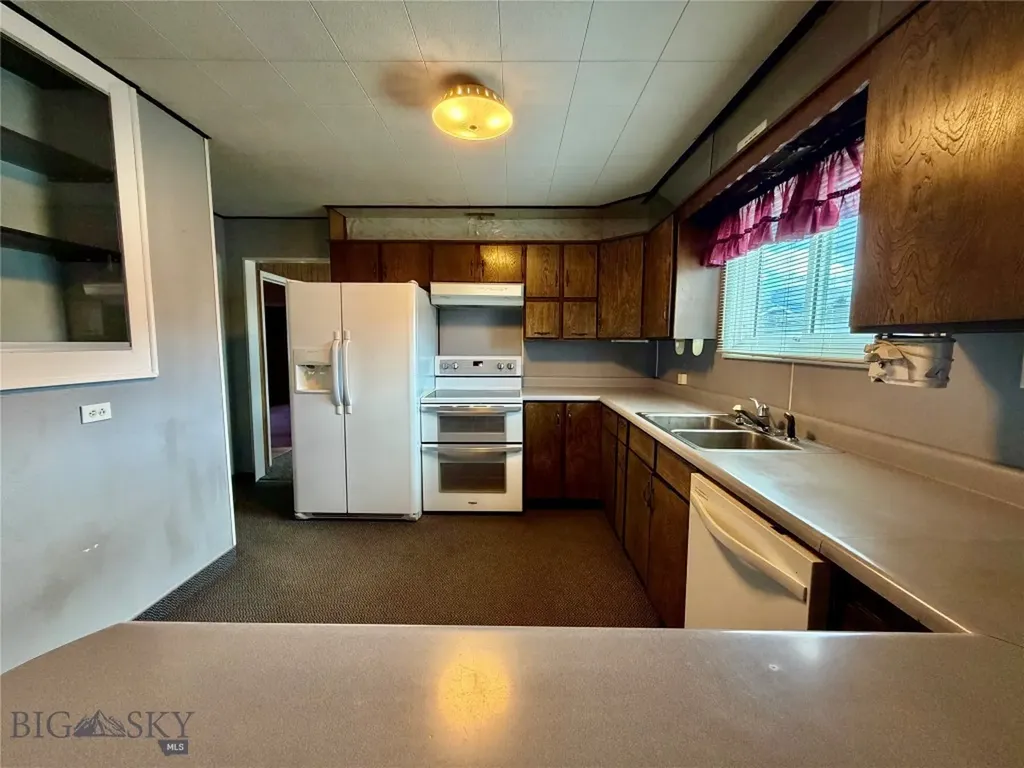 1953 S Warren Avenue Butte MT 59701
