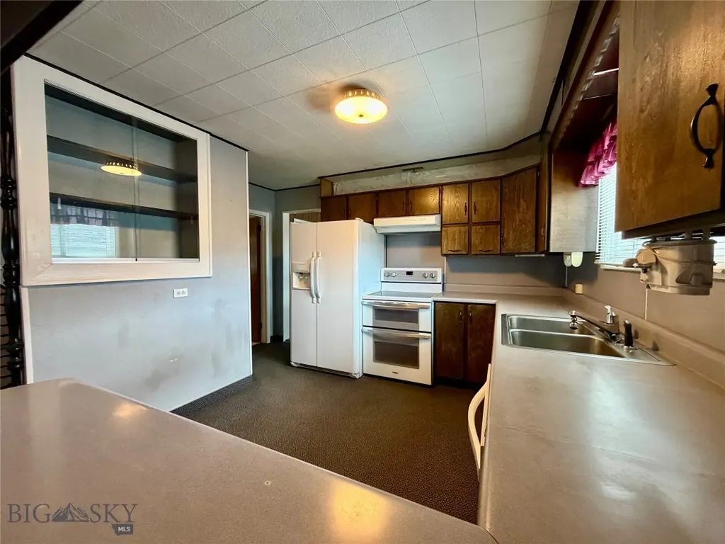 1953 S Warren Avenue Butte MT 59701