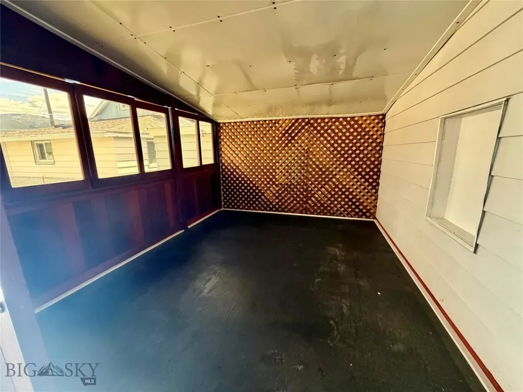 1953 S Warren Avenue Butte MT 59701