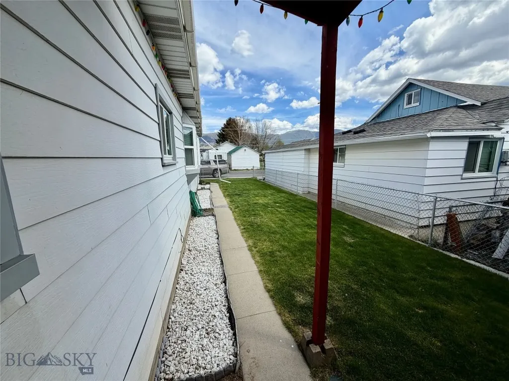 1953 S Warren Avenue Butte MT 59701