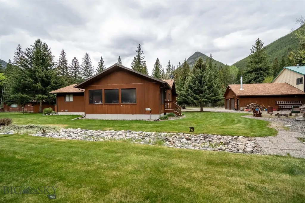 9 Moose Haven Loop Mcleod MT 59052