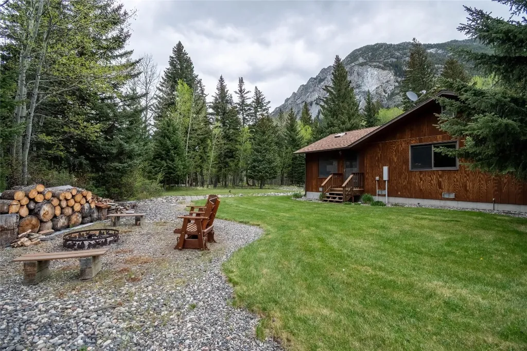 9 Moose Haven Loop Mcleod MT 59052
