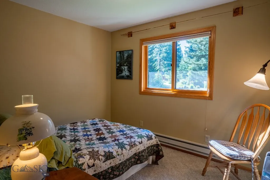 9 Moose Haven Loop Mcleod MT 59052