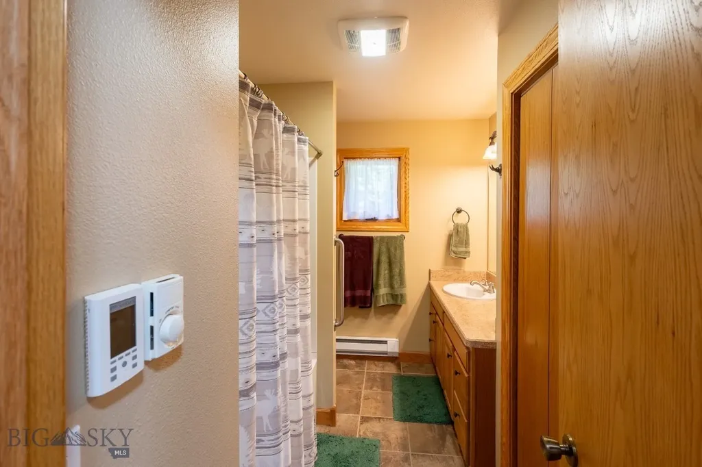9 Moose Haven Loop Mcleod MT 59052