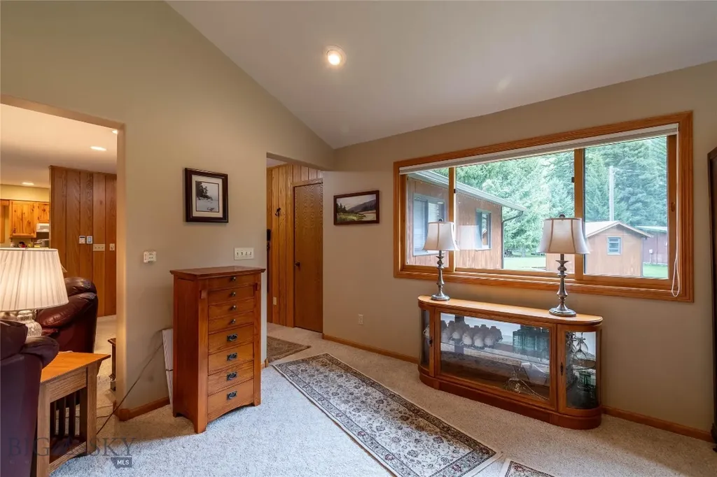 9 Moose Haven Loop Mcleod MT 59052