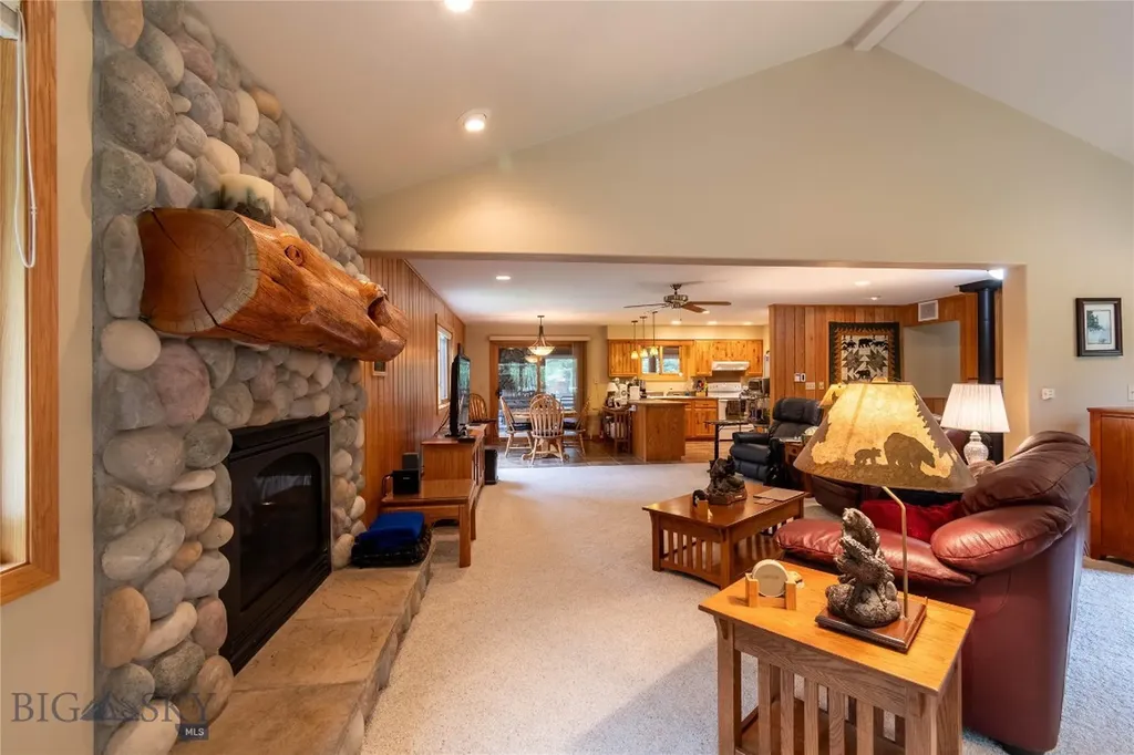 9 Moose Haven Loop Mcleod MT 59052