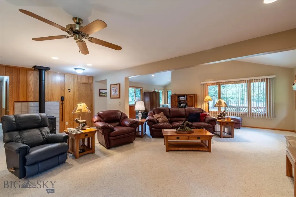 9 Moose Haven Loop Mcleod MT 59052