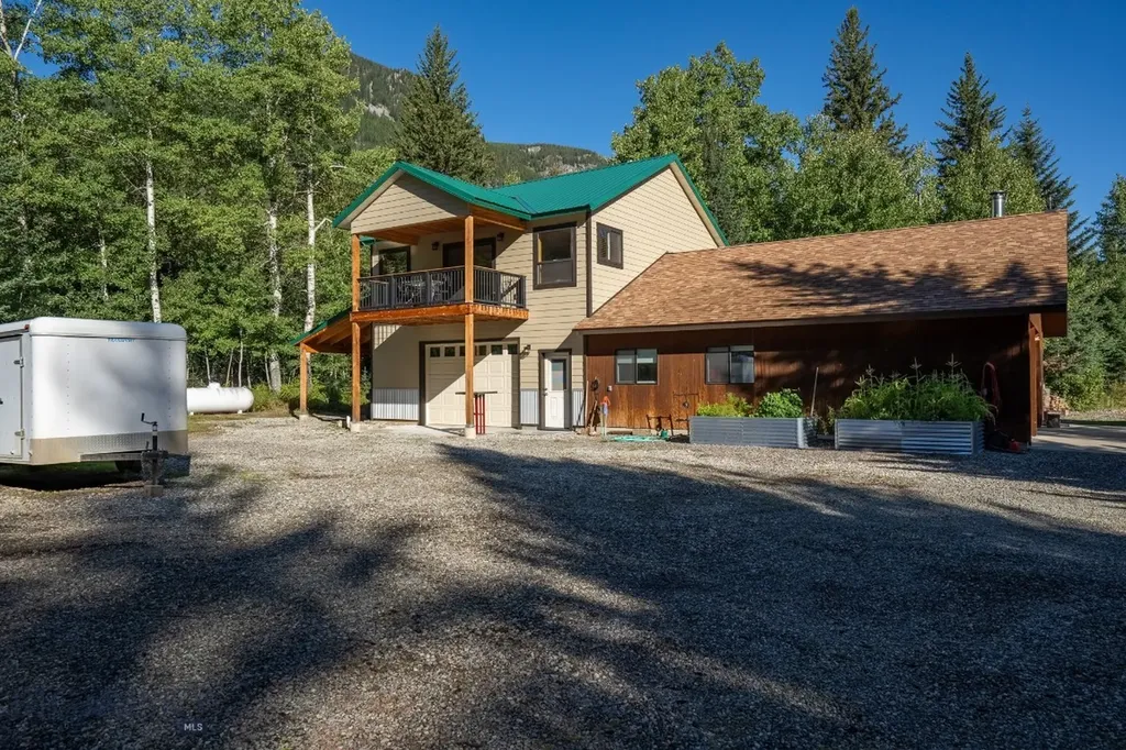 9 Moose Haven Loop Mcleod MT 59052