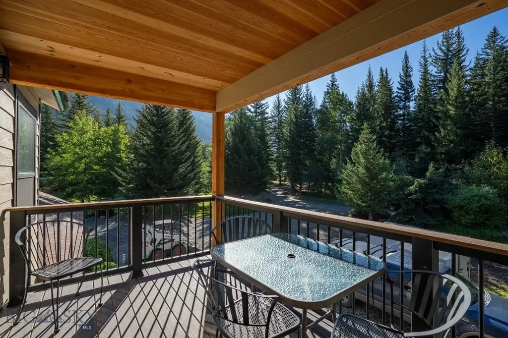 9 Moose Haven Loop Mcleod MT 59052