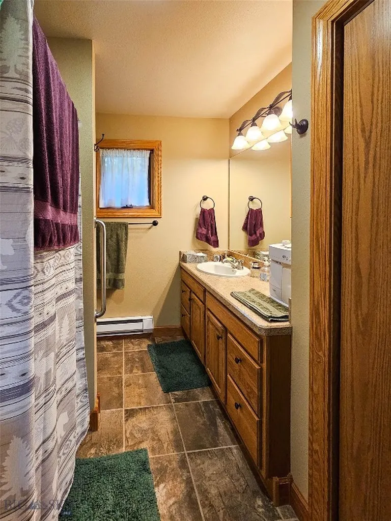 9 Moose Haven Loop Mcleod MT 59052