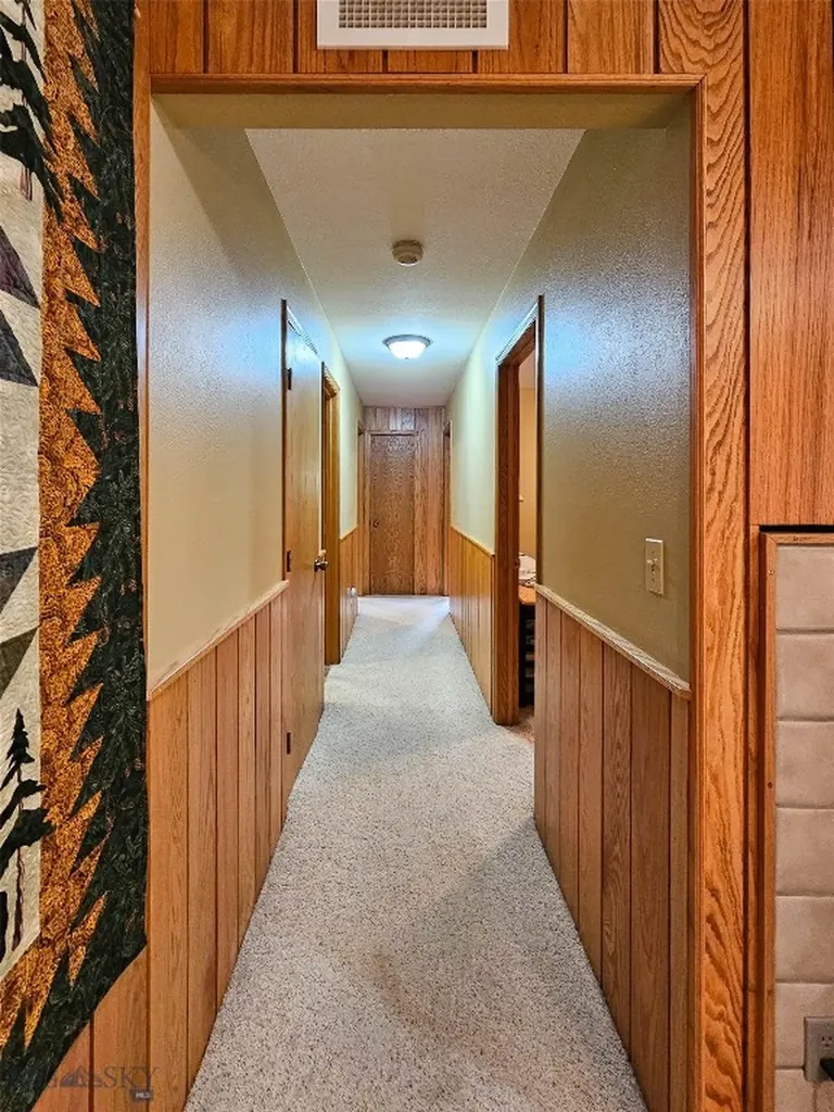 9 Moose Haven Loop Mcleod MT 59052