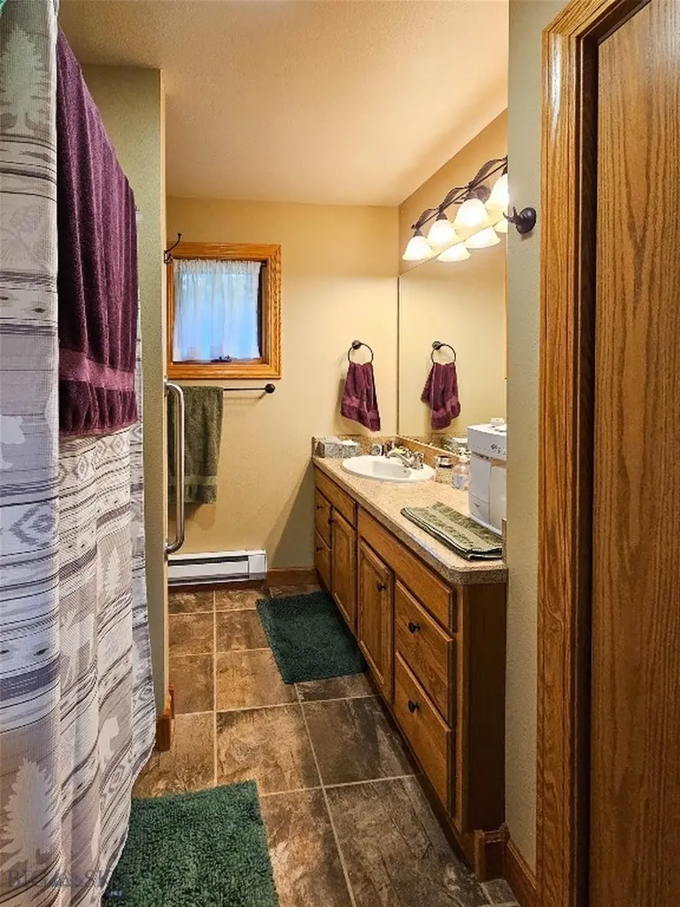 9 Moose Haven Loop Mcleod MT 59052
