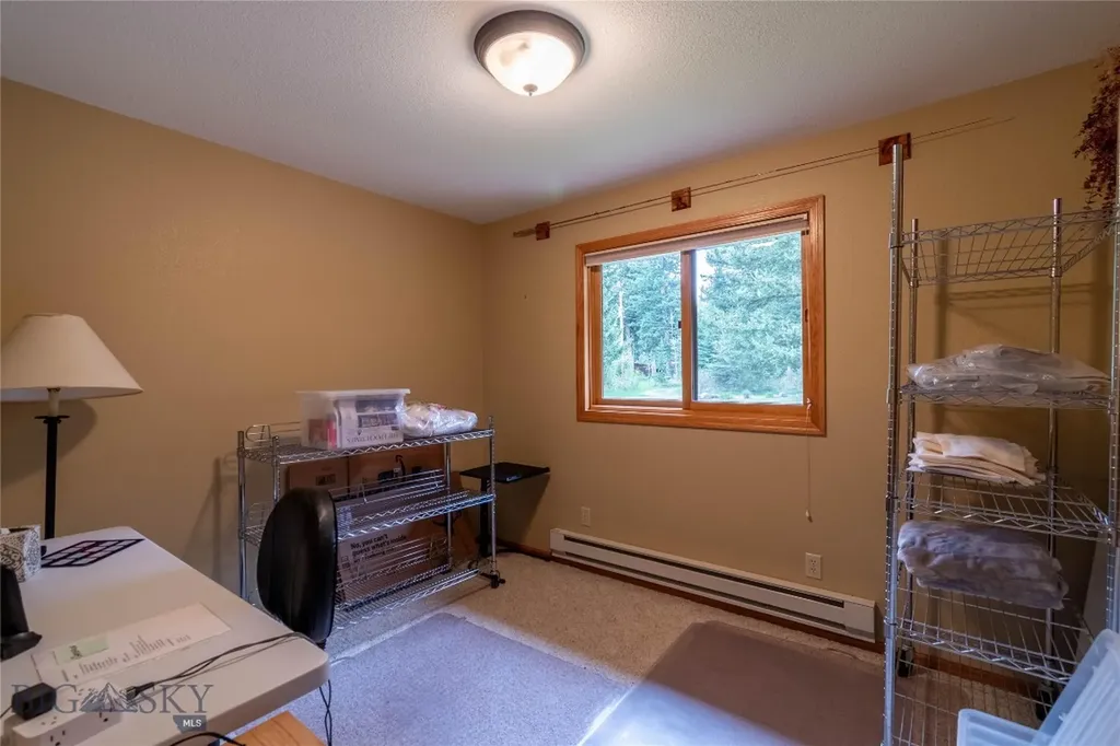 9 Moose Haven Loop Mcleod MT 59052
