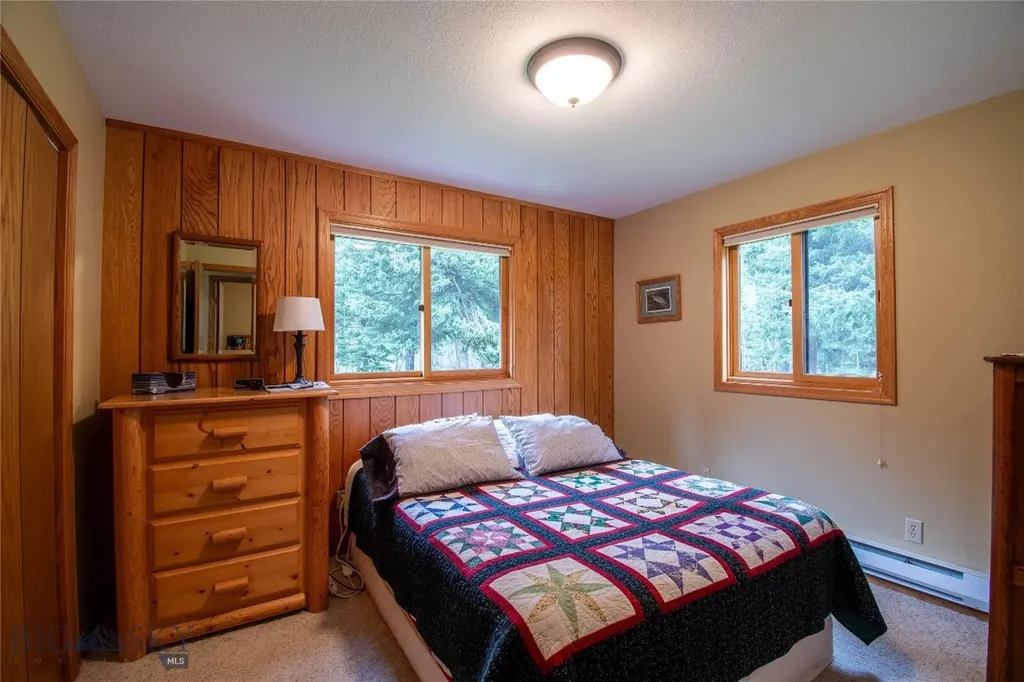 9 Moose Haven Loop Mcleod MT 59052
