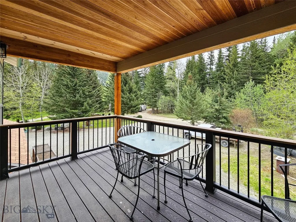 9 Moose Haven Loop Mcleod MT 59052