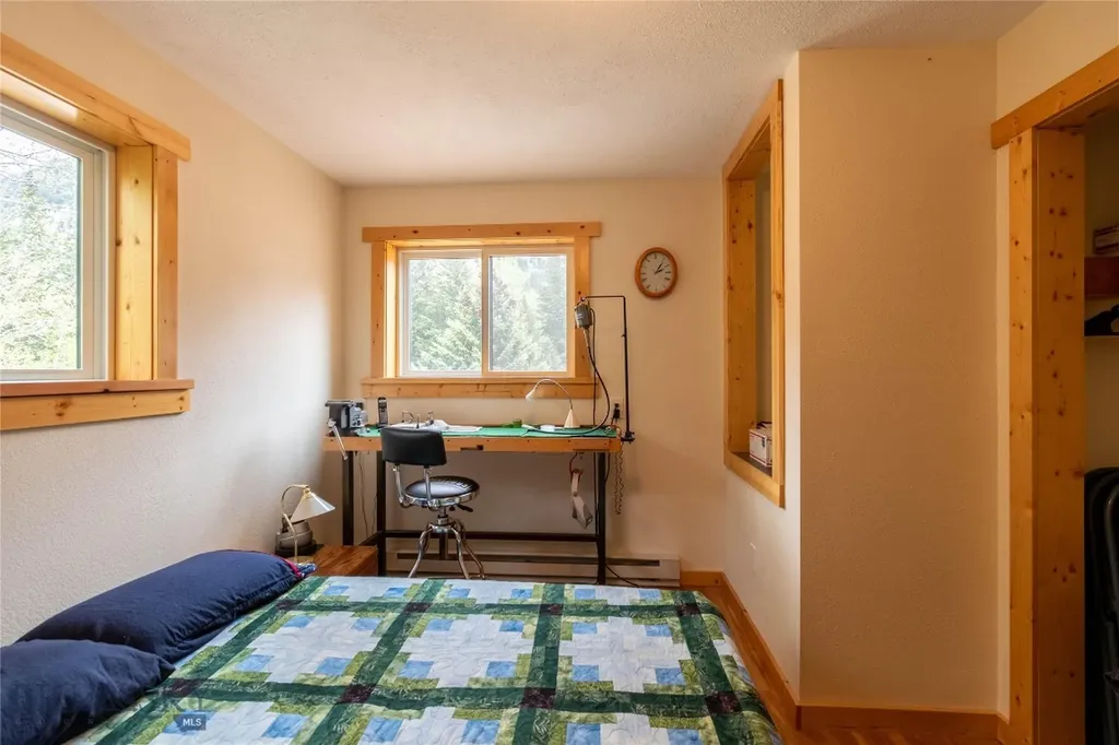 9 Moose Haven Loop Mcleod MT 59052