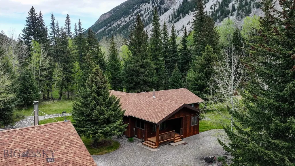 9 Moose Haven Loop Mcleod MT 59052