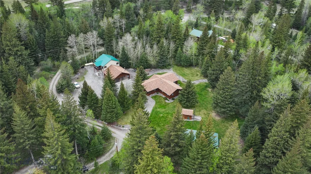 9 Moose Haven Loop Mcleod MT 59052