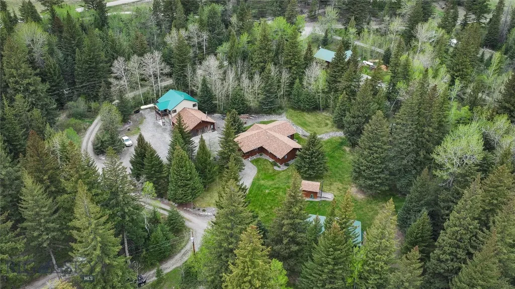 9 Moose Haven Loop Mcleod MT 59052