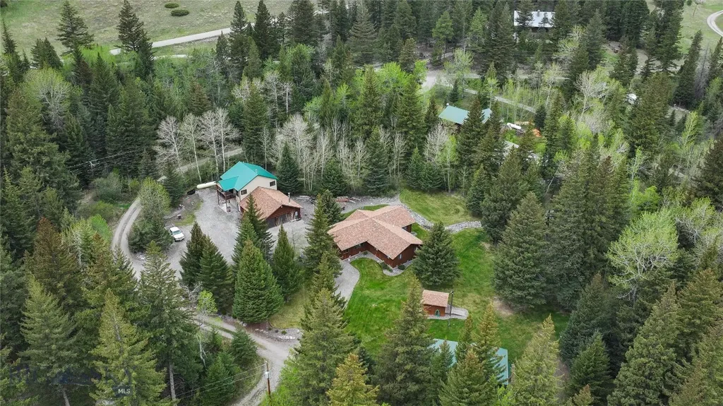 9 Moose Haven Loop Mcleod MT 59052