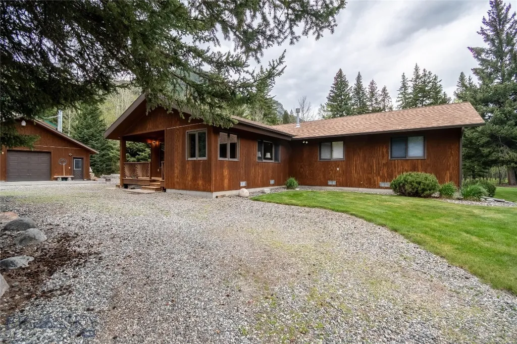 9 Moose Haven Loop Mcleod MT 59052