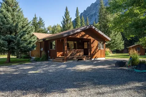 9 Moose Haven Loop Mcleod MT 59052