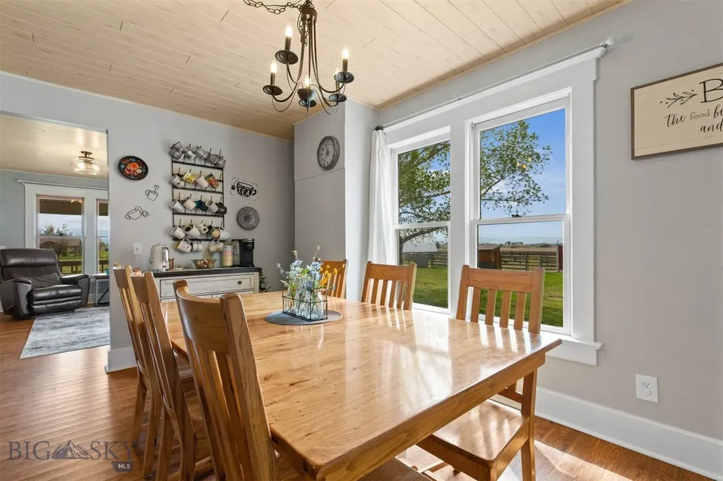6280 W Dry Creek Road Manhattan MT 59741