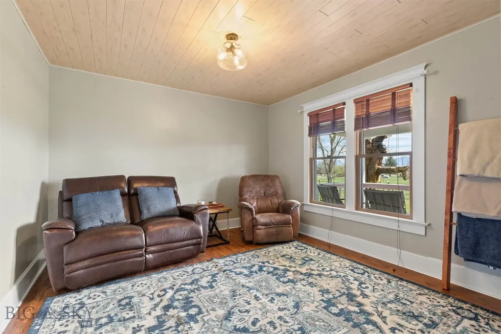 6280 W Dry Creek Road Manhattan MT 59741