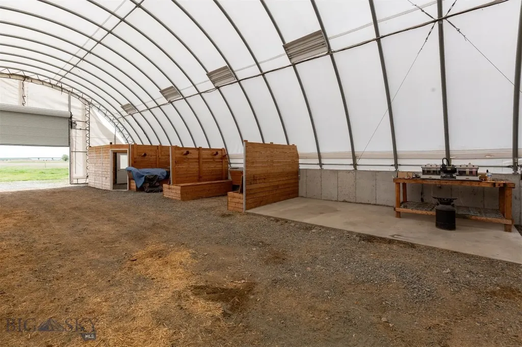 6280 W Dry Creek Road Manhattan MT 59741