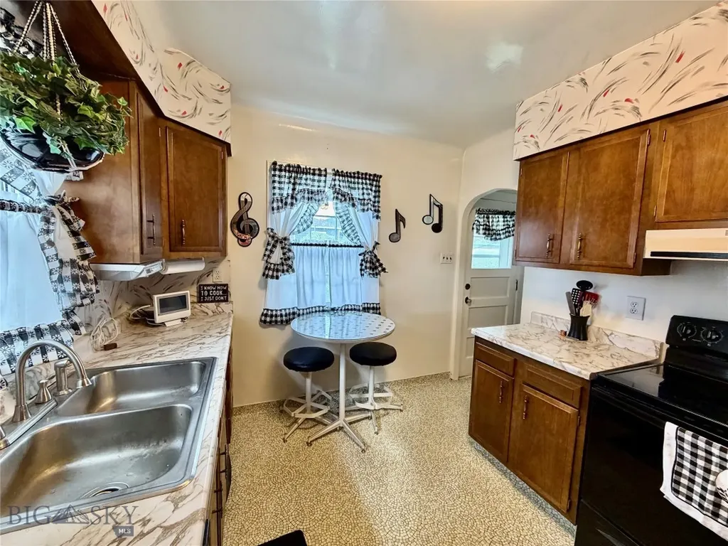 1247 W Aluminum Butte MT 59701
