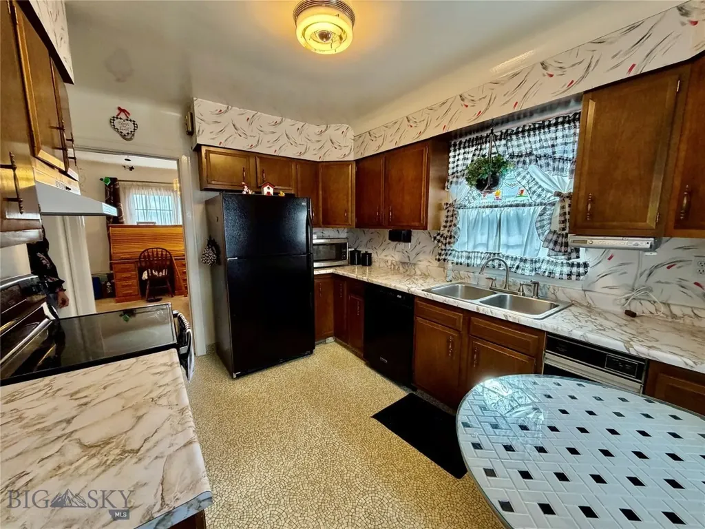 1247 W Aluminum Butte MT 59701