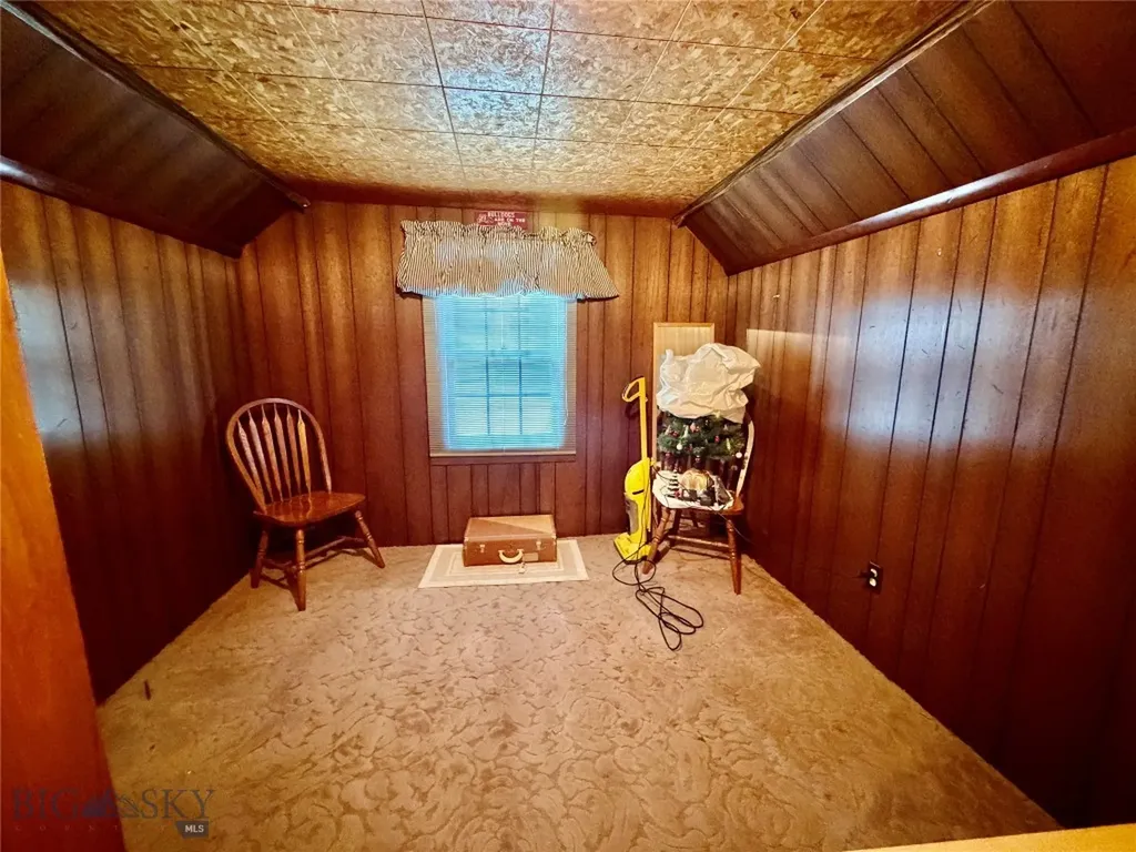1247 W Aluminum Butte MT 59701