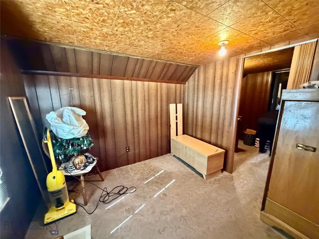 1247 W Aluminum Butte MT 59701