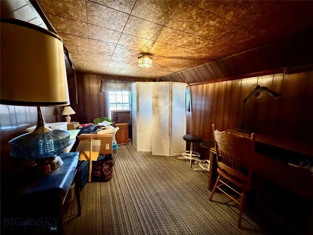1247 W Aluminum Butte MT 59701