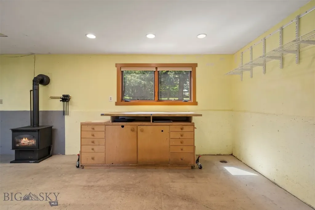 2 Hitching Post Bozeman MT 59715