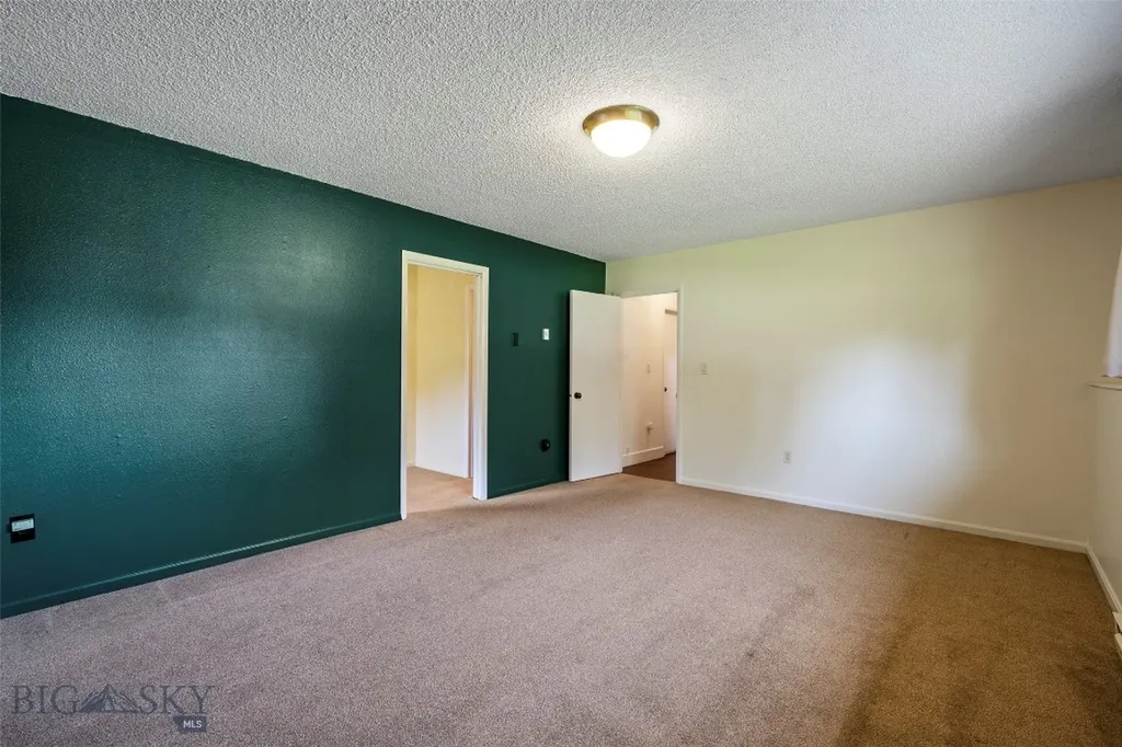 2 Hitching Post Bozeman MT 59715