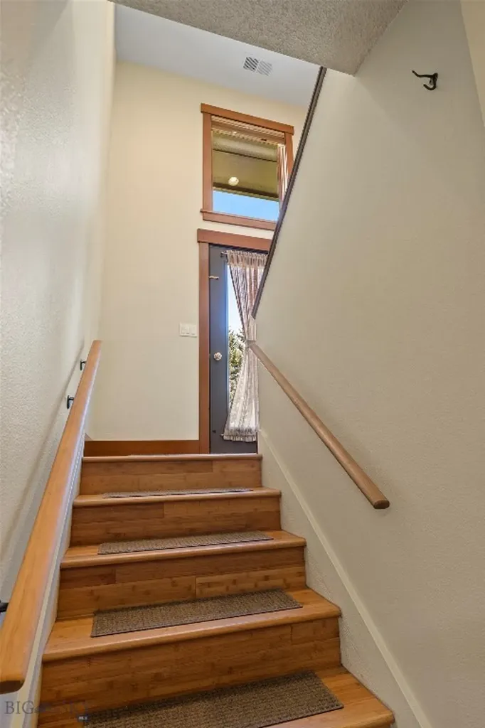 2 Hitching Post Bozeman MT 59715