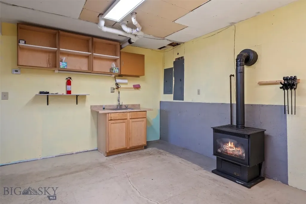 2 Hitching Post Bozeman MT 59715