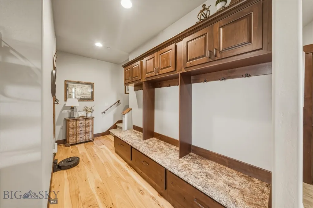 836 Hyalite View Drive Bozeman MT 59718