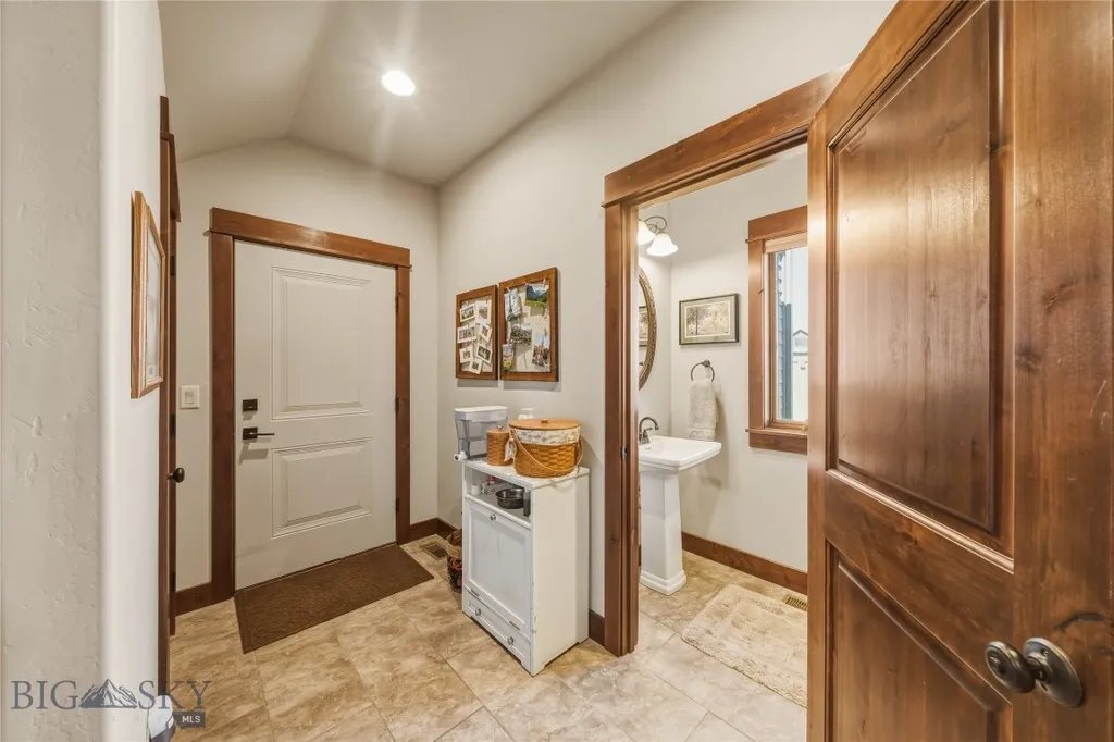 836 Hyalite View Drive Bozeman MT 59718