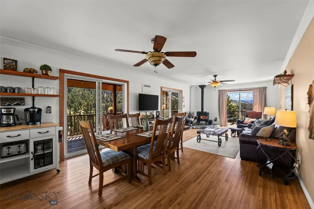 23 Hanlon Hill Drive Gardiner MT 59030