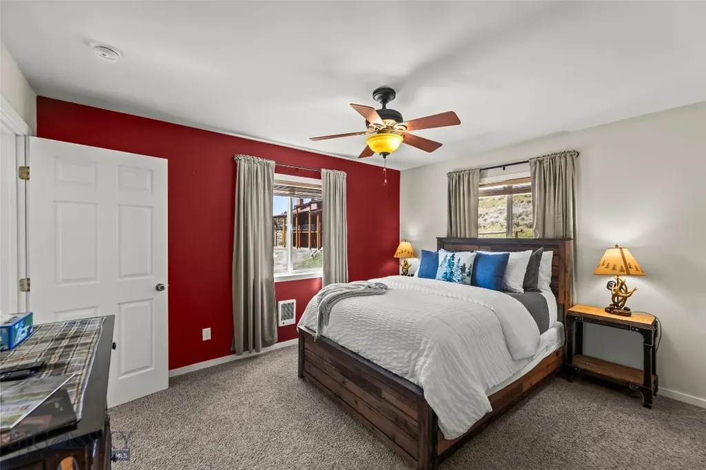 23 Hanlon Hill Drive Gardiner MT 59030