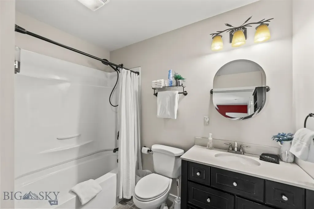 23 Hanlon Hill Drive Gardiner MT 59030