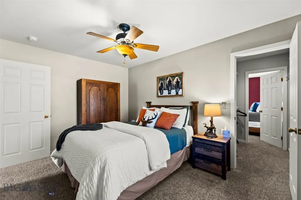 23 Hanlon Hill Drive Gardiner MT 59030
