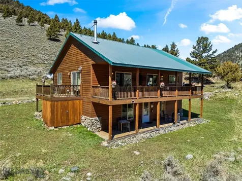23 Hanlon Hill Drive Gardiner MT 59030