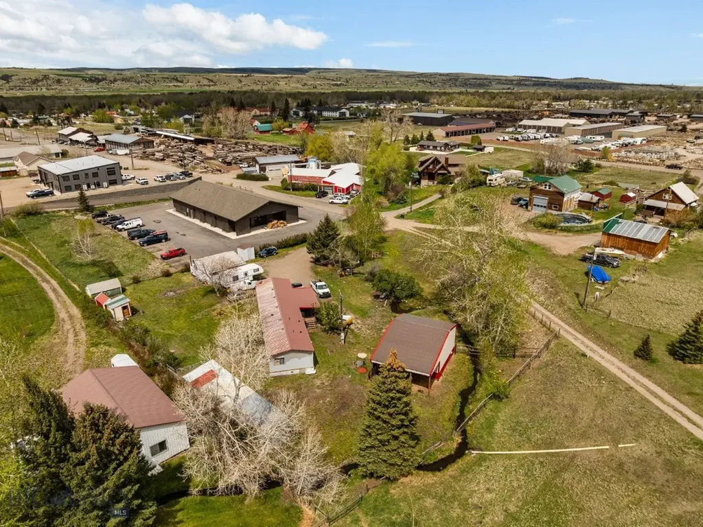 20 Rabel Lane Gallatin Gateway MT 59730